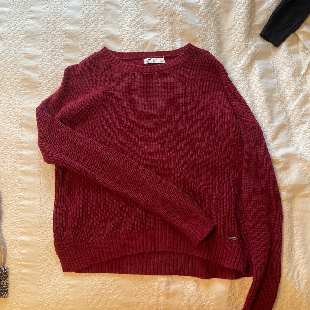 Holister sweater